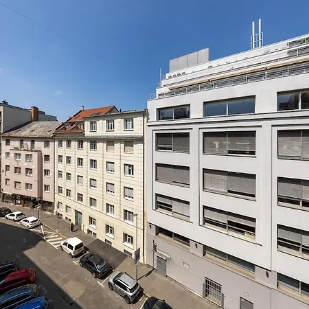 Medena Luxe - 2br Old Town & 公寓