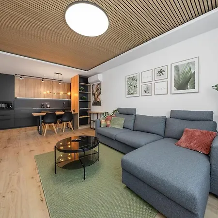 Medena Luxe - 2br Old Town & Apartment