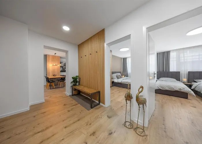 Medena Luxe - 2br Old Town & براتسيلافا