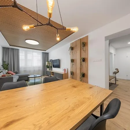 Medená Luxe - 2br Old Town&bratislava Apartmán *